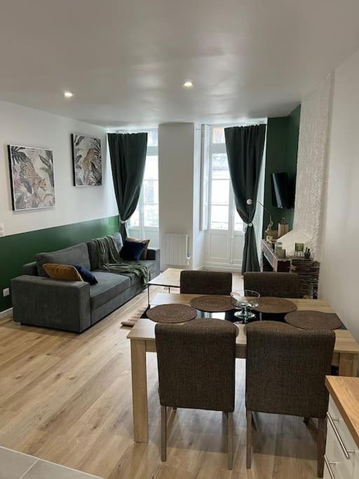 Appartamento Le Chaleureux Luchonnais Bagnères-de-Luchon Esterno foto